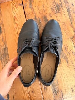 Clarks Women’s Black Leather Lace-Up Shoes